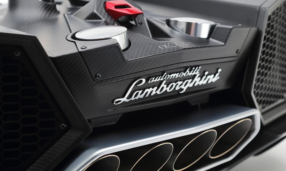 Ixoost Lamborghini Wall Speaker